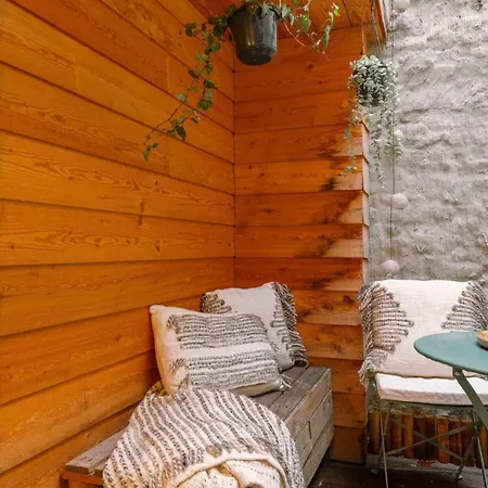 Apartment Huswell - Homely Duplex Near Historic Center & Station *