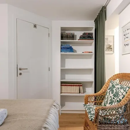 Huswell - Homely Duplex Near Historic Center & Station * Ghent